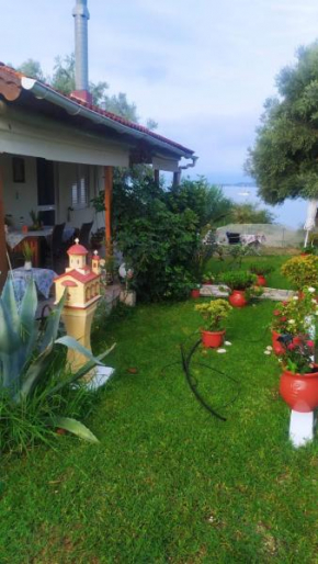 Μονοκατοικία στην Πάλαιρο με θέα την θάλασσα